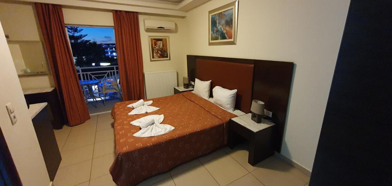 Vivian Hotel Лаганас Екстериор снимка