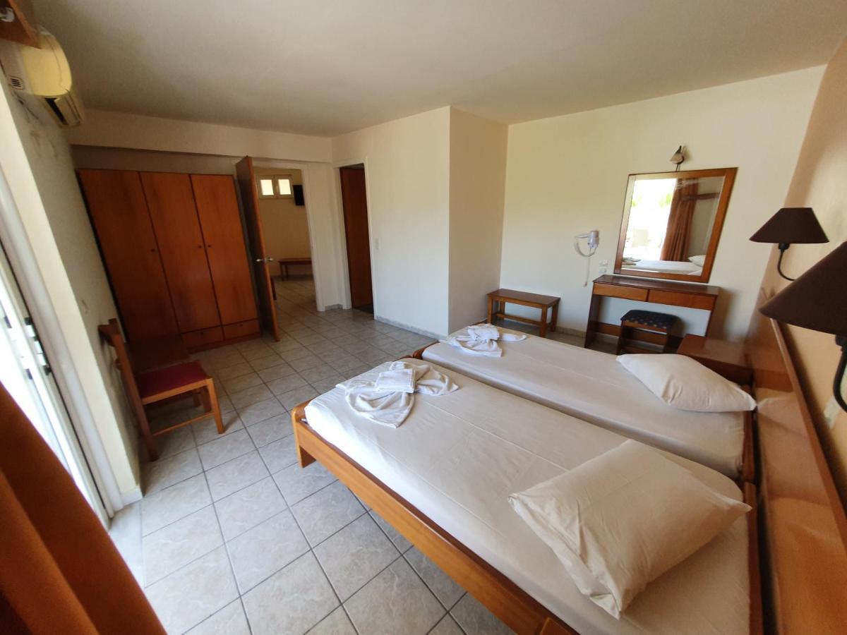Vivian Hotel Лаганас Екстериор снимка