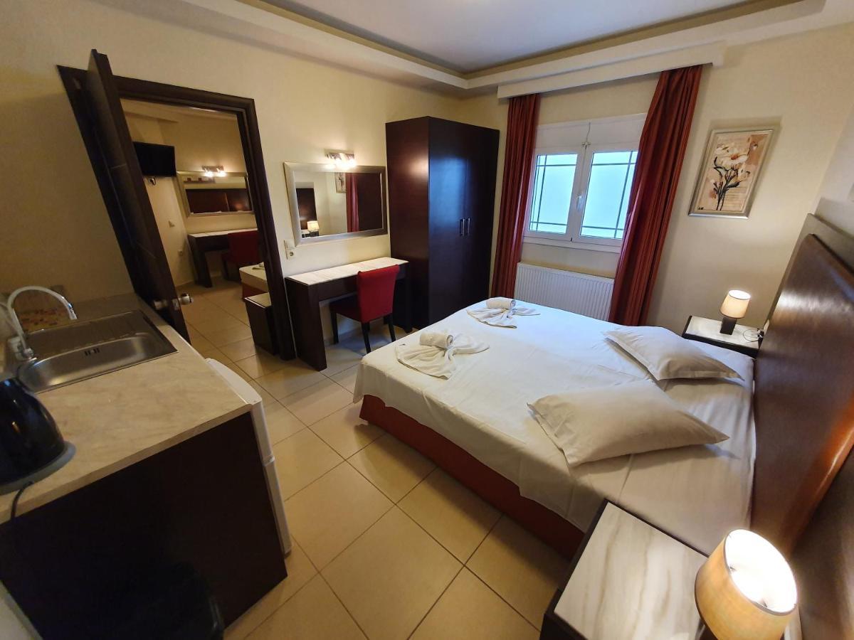 Vivian Hotel Лаганас Екстериор снимка