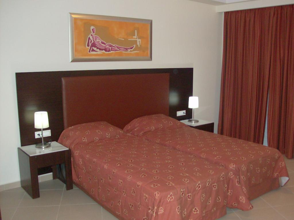Vivian Hotel Лаганас Стая снимка